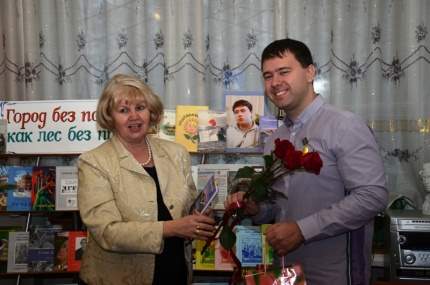 Поэт Андрей Лысенков представил книгу «Високосный век»